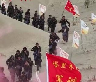 海信电视 全新亮相：打造个性化桌面，智能搜索片段攻略大