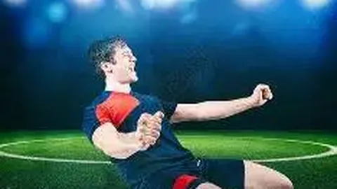 吉鲁回忆激情四溢的英超经典战：曼联与伯恩茅斯激战成4-4平